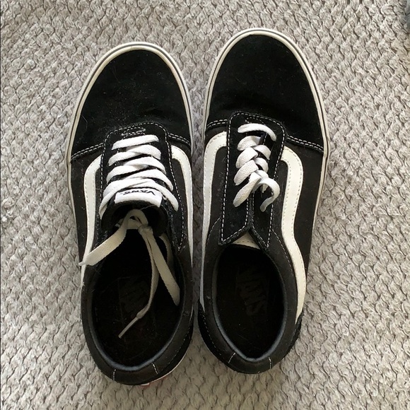 Vans - Picture 2 of 4